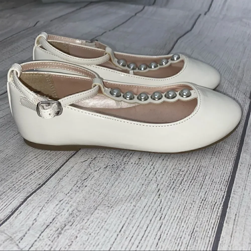 Childrens place patent leather shoe w/ankle bead strap & buckle close sz 11